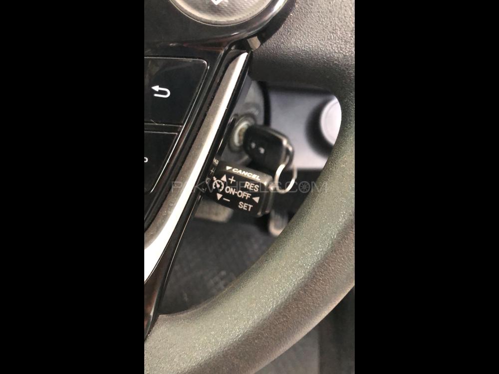 Toyota Aqua 2017 for Sale in Peshawar Toyota Aqua 2017 for Sale in Peshawar Image-7
