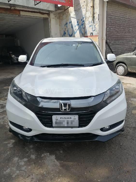 Honda Vezel 2016 for Sale in Multan Image-1