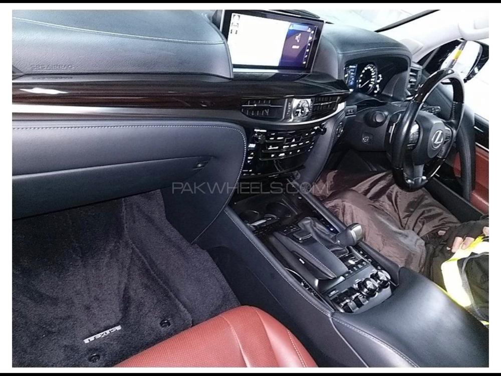 لیکزس ایل ایکس سیریز 2016 for Sale in کراچی لیکزس ایل ایکس سیریز 2016 for Sale in کراچی Image-5
