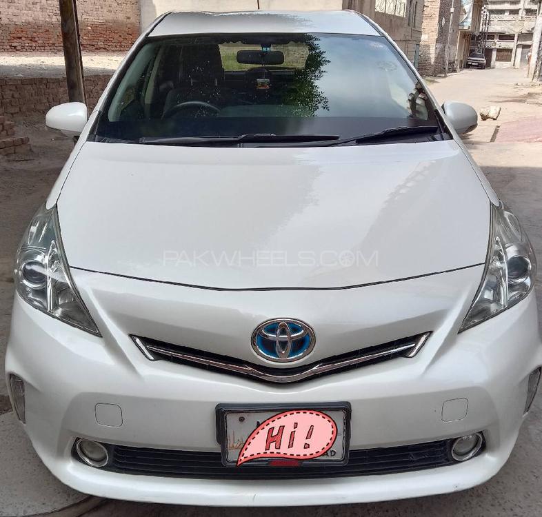 ٹویوٹا پریوس الفا 2013 for Sale in سرگودھا Image-1