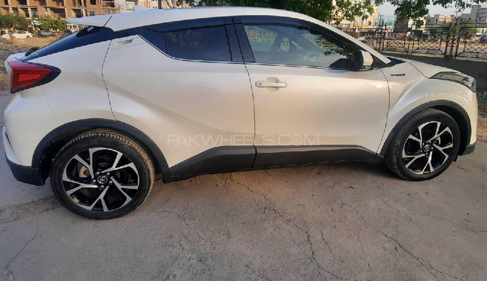Toyota C-HR 2020 for Sale in Faisalabad Toyota C-HR 2020 for Sale in Faisalabad Image-15