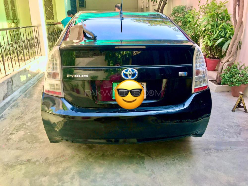 Toyota Prius 2010 for Sale in Lahore Toyota Prius 2010 for Sale in Lahore Image-12