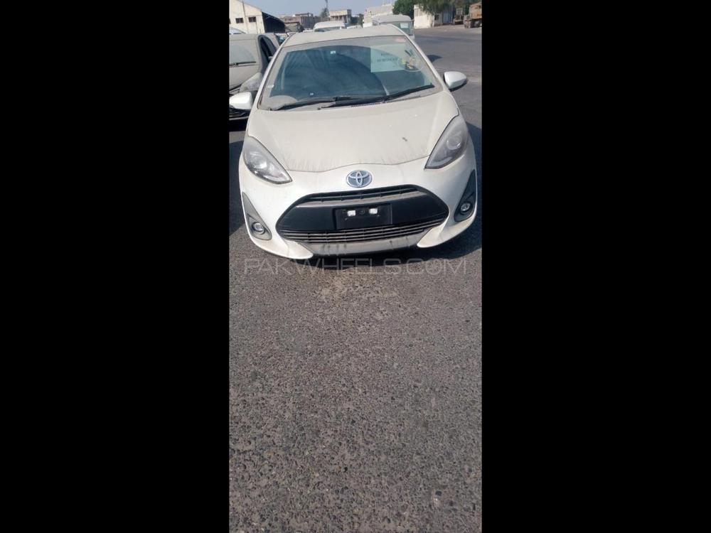 Toyota Aqua 2018 for Sale in Peshawar Toyota Aqua 2018 for Sale in Peshawar Image-2