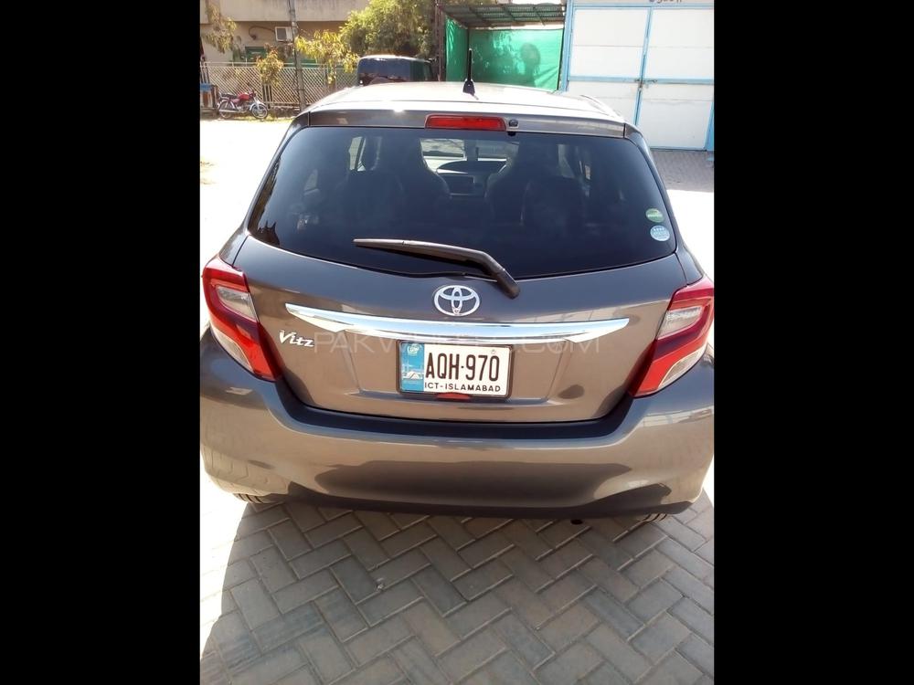 Toyota Vitz 2016 for Sale in Islamabad Image-1