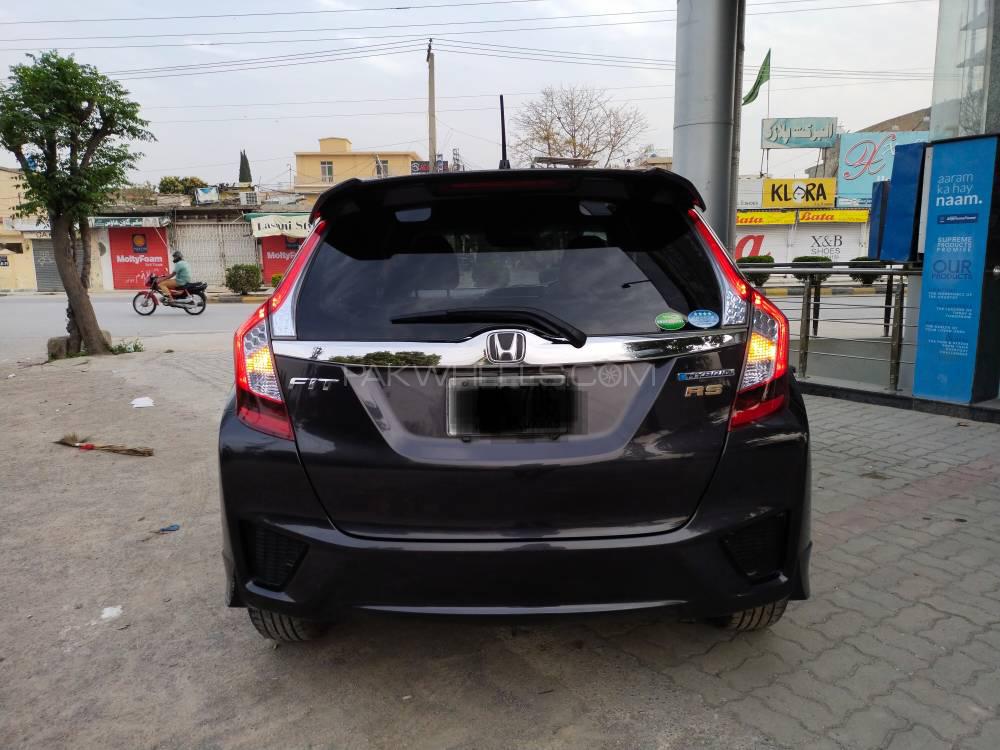 ہونڈا فٹ 2015 for Sale in راولپنڈی ہونڈا فٹ 2015 for Sale in راولپنڈی Image-3