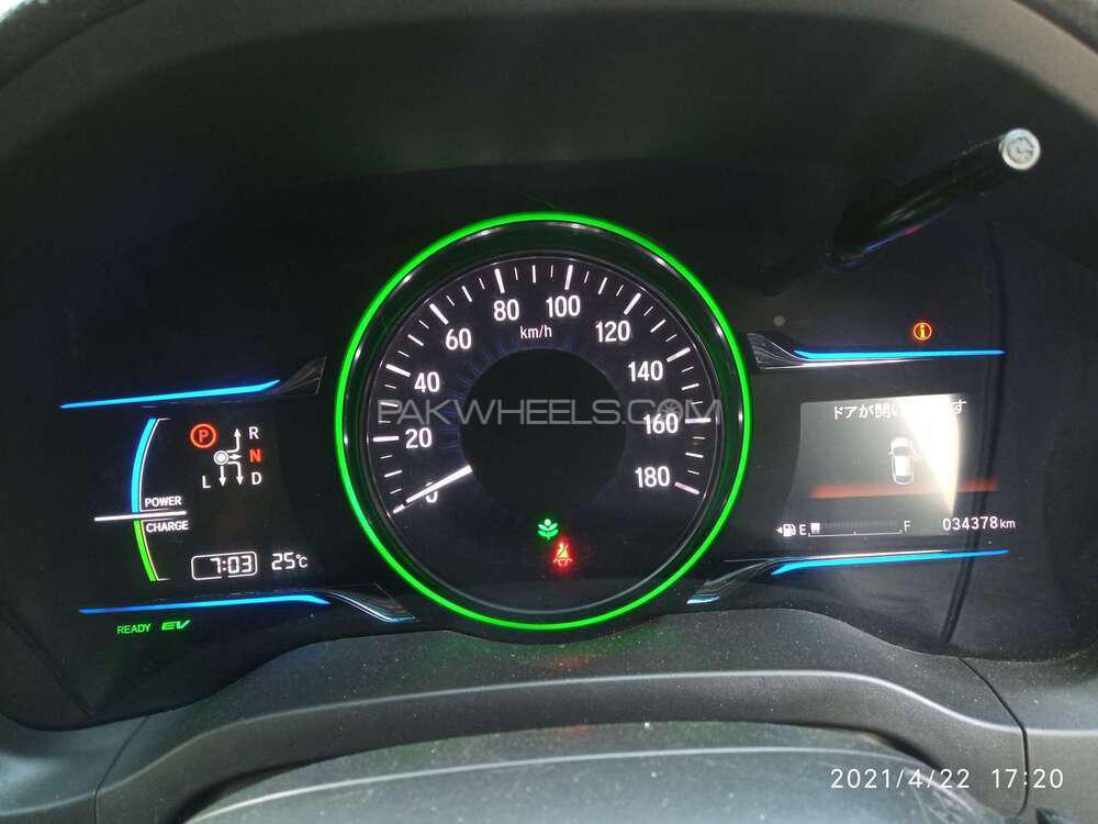 Honda Vezel 2014 for Sale in Lahore Honda Vezel 2014 for Sale in Lahore Image-9