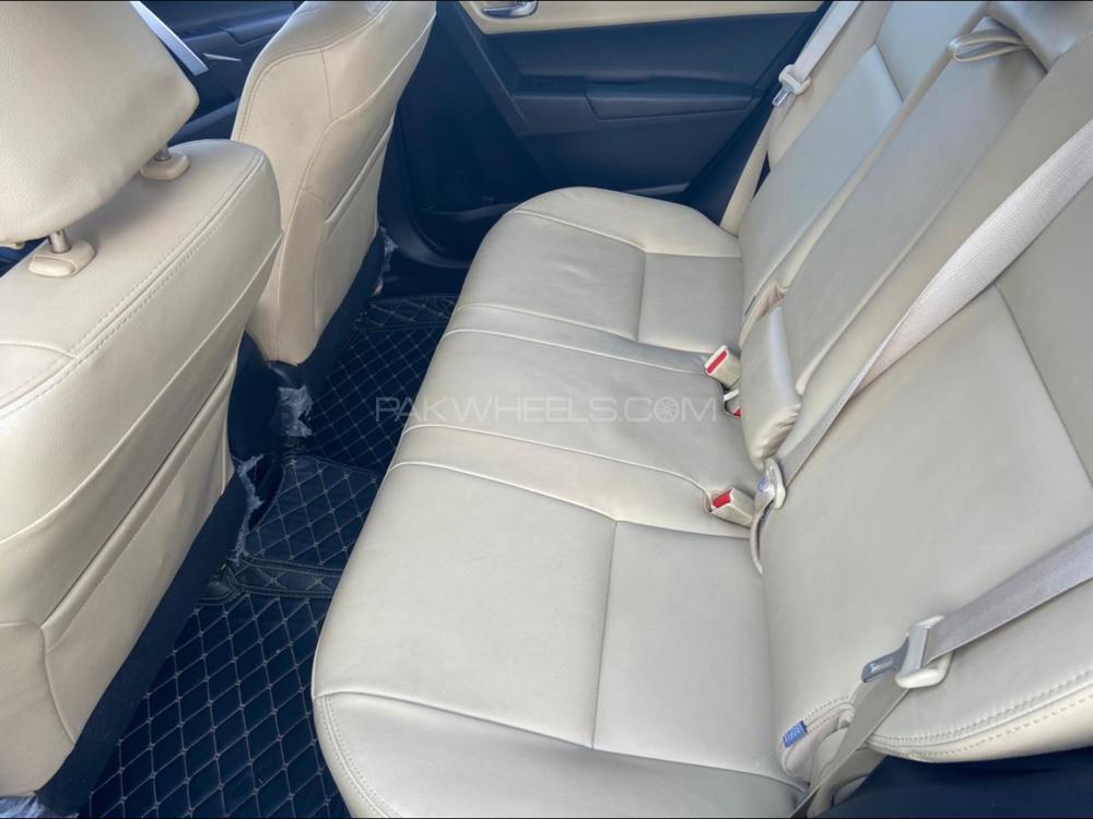 Toyota Corolla 2019 for Sale in Lahore Toyota Corolla 2019 for Sale in Lahore Image-9