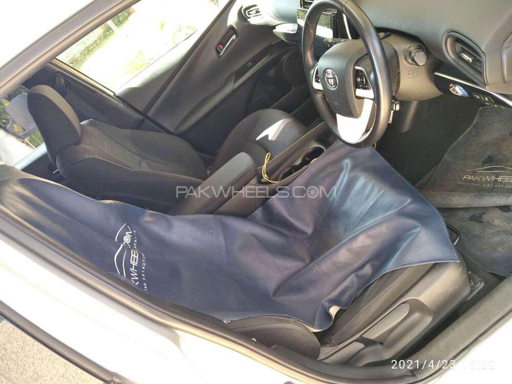Toyota Prius 2017 for Sale in Islamabad Toyota Prius 2017 for Sale in Islamabad Image-10