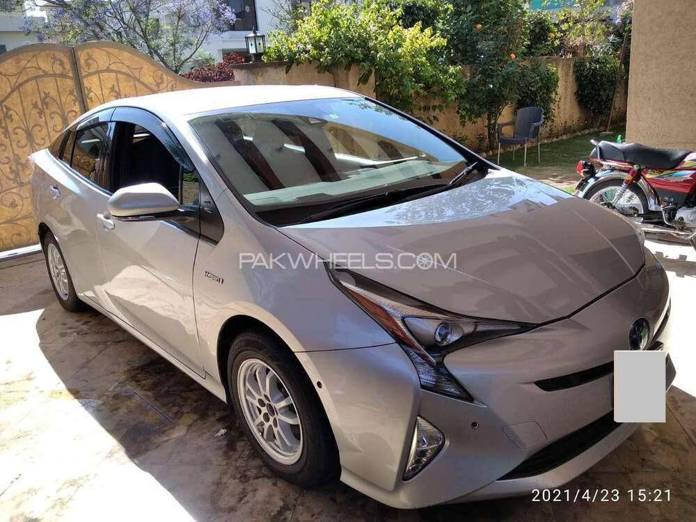 Toyota Prius 2017 for Sale in Islamabad Toyota Prius 2017 for Sale in Islamabad Image-2