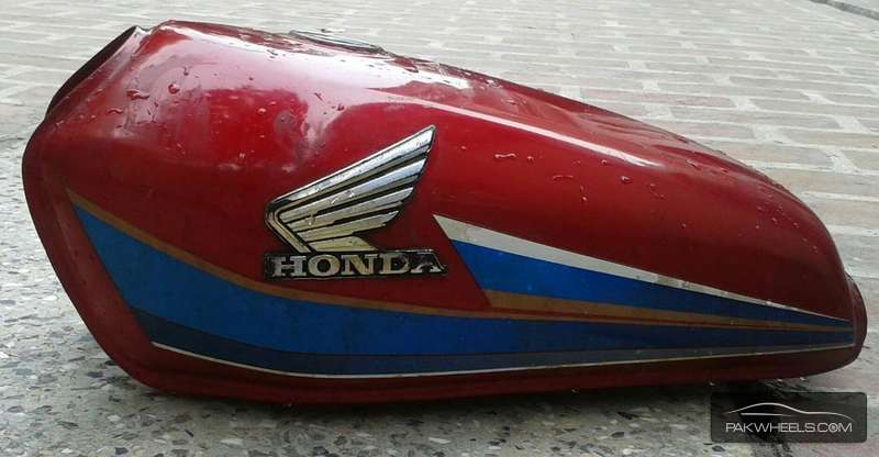 Honda 125cc Bike Fuel Tank Image-1
