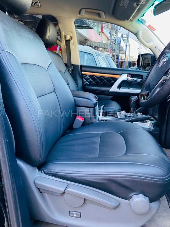 Toyota Land Cruiser 2010 for Sale in Rawalpindi Toyota Land Cruiser 2010 for Sale in Rawalpindi Image-4