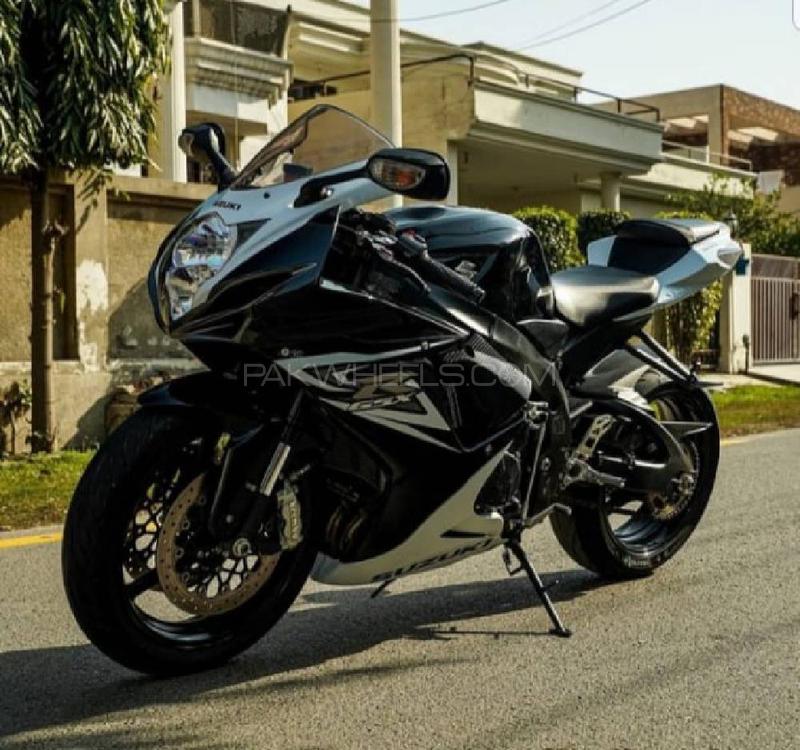 سوزوکی GSX-R600 2014 for Sale سوزوکی GSX-R600 2014 for Sale Image-2