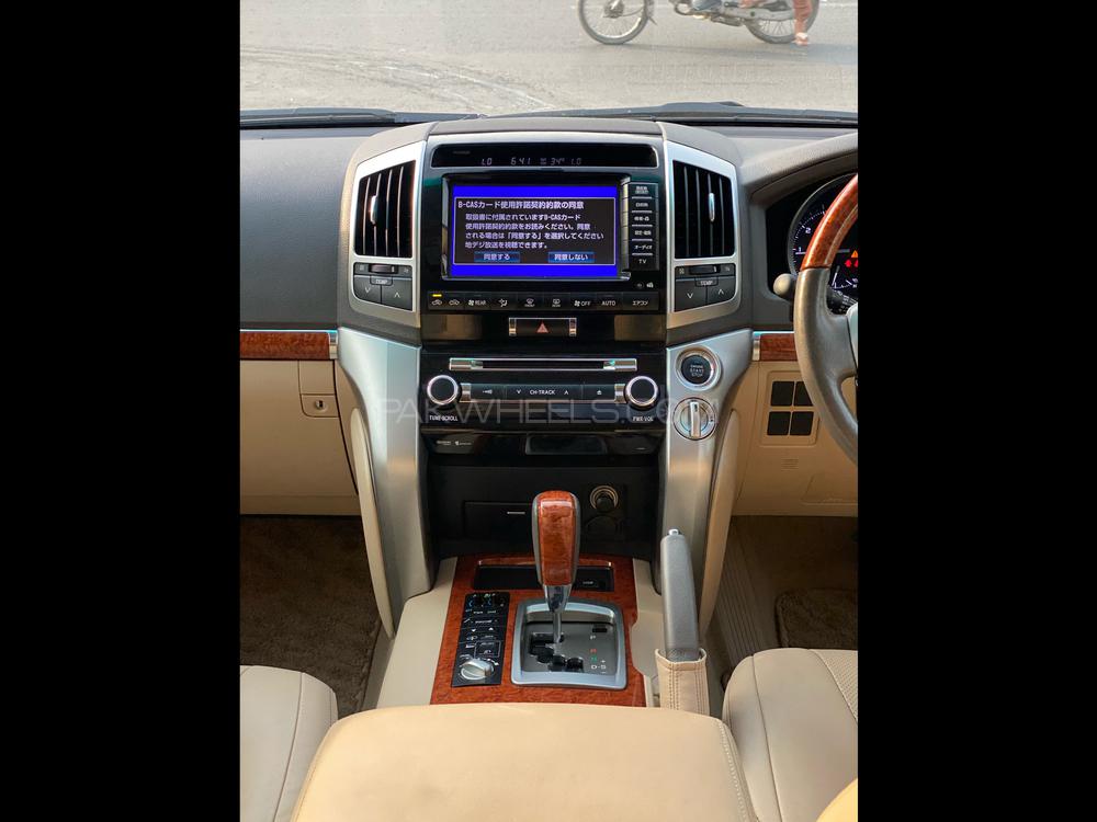 Toyota Land Cruiser 2013 for Sale in Lahore Toyota Land Cruiser 2013 for Sale in Lahore Image-15
