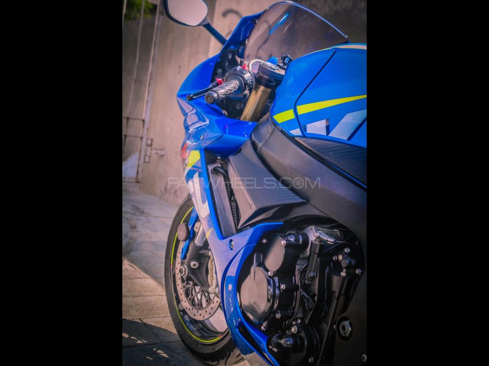 سوزوکی GSX-R600 2015 for Sale سوزوکی GSX-R600 2015 for Sale Image-3