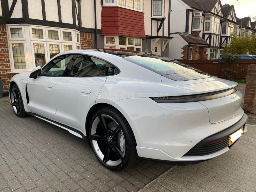 Porsche Taycan 2021 for Sale in Lahore Porsche Taycan 2021 for Sale in Lahore Image-6