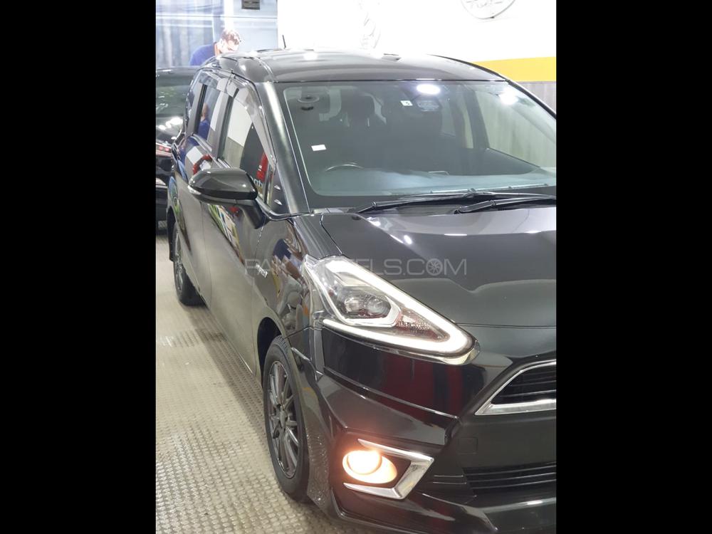 Toyota Sienta 2016 for Sale in Lahore Toyota Sienta 2016 for Sale in Lahore Image-3
