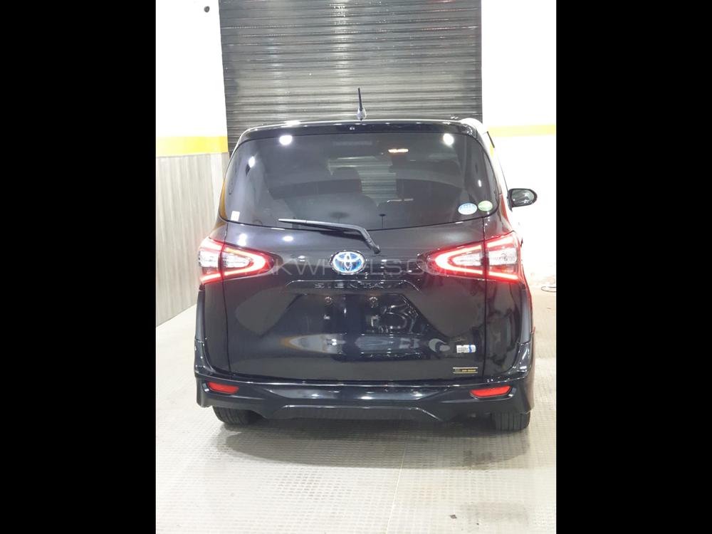 Toyota Sienta 2016 for Sale in Lahore Toyota Sienta 2016 for Sale in Lahore Image-7