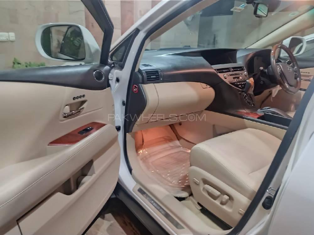 لیکزس آر ایکس سیریز 2009 for Sale in لاہور لیکزس آر ایکس سیریز 2009 for Sale in لاہور Image-9