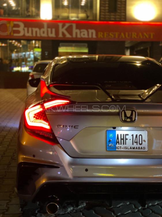 ہونڈا سوک - 2018  Image-1