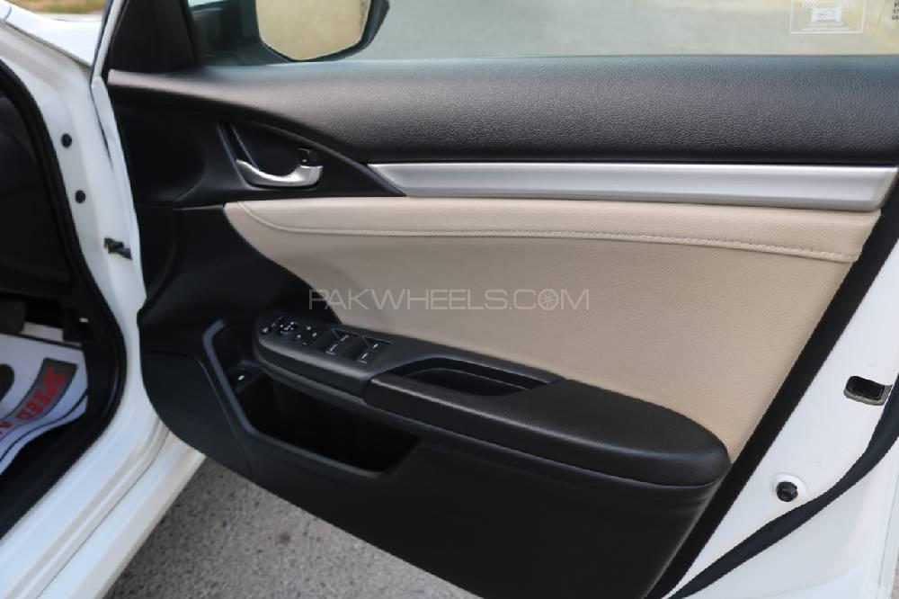 Honda Civic 2018 for Sale in Karachi Honda Civic 2018 for Sale in Karachi Image-12