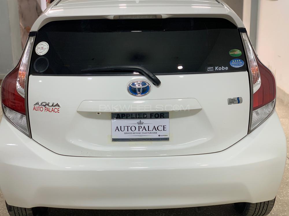 Toyota Aqua 2017 for Sale in Peshawar Toyota Aqua 2017 for Sale in Peshawar Image-9