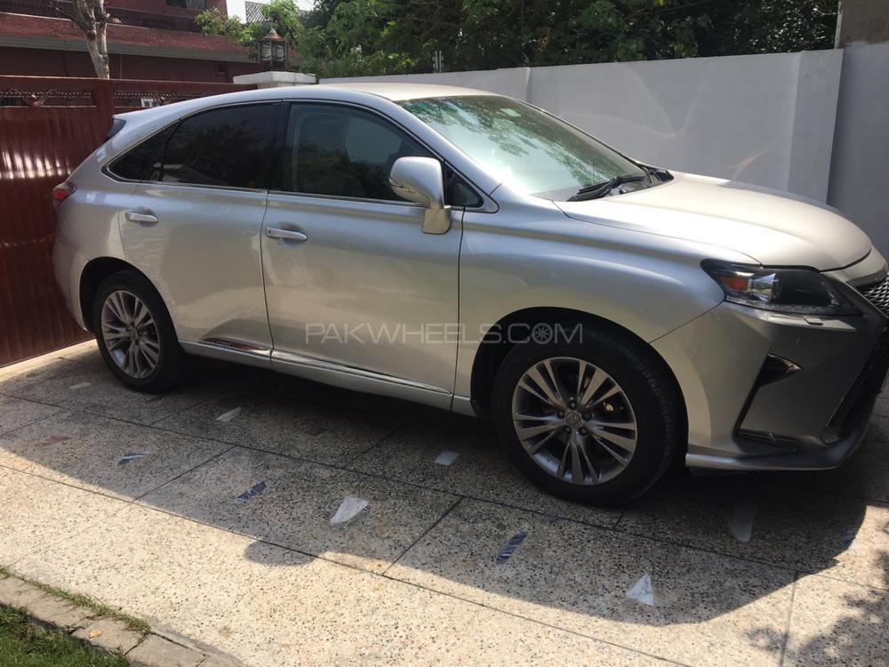 لیکزس آر ایکس سیریز 2010 for Sale in لاہور لیکزس آر ایکس سیریز 2010 for Sale in لاہور Image-3