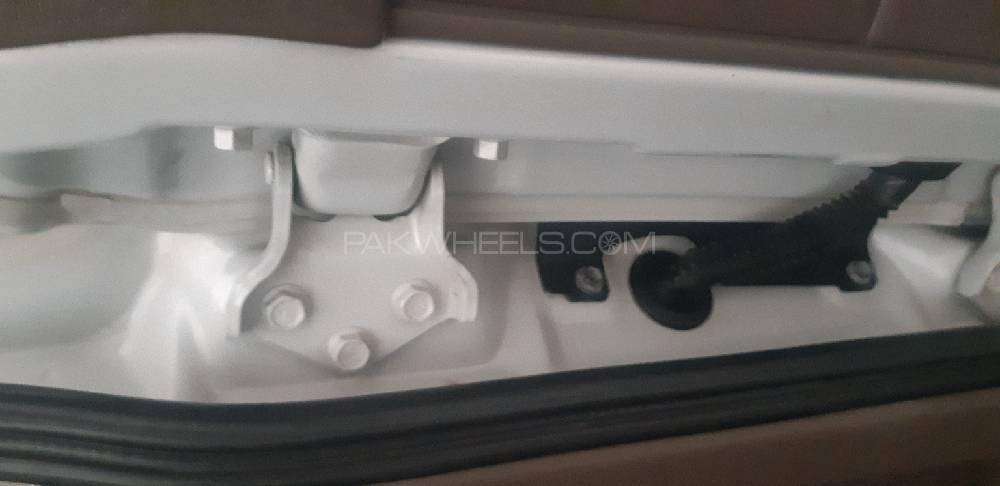 Toyota Prado 2001 for Sale in Peshawar Toyota Prado 2001 for Sale in Peshawar Image-13