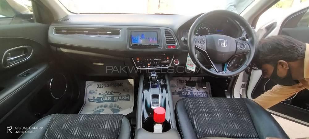 Honda Vezel 2015 for Sale in Hyderabad Honda Vezel 2015 for Sale in Hyderabad Image-3