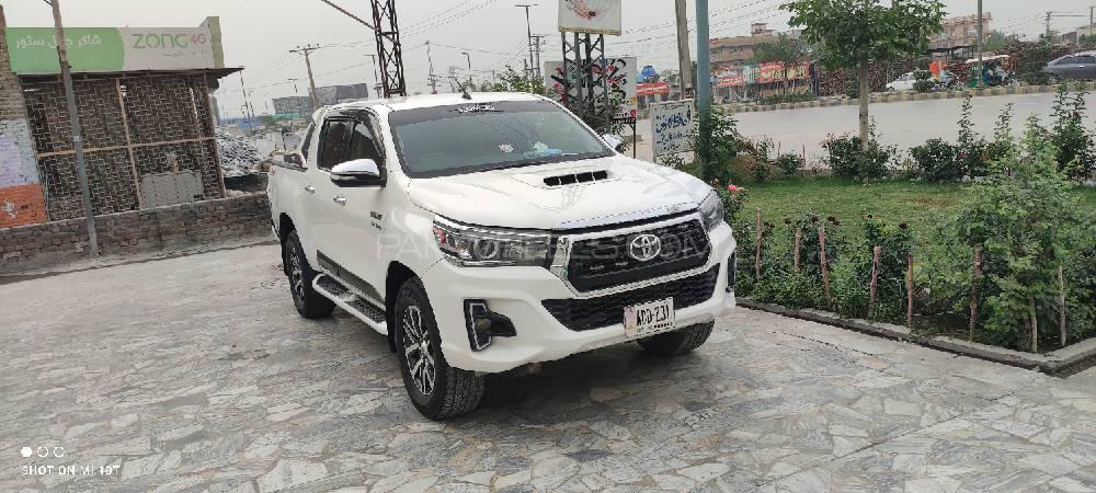 Toyota Hilux 2017 for Sale in Peshawar Image-1