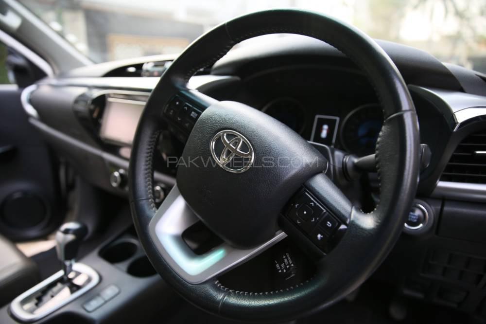 Toyota Hilux 2018 for Sale in Lahore Toyota Hilux 2018 for Sale in Lahore Image-14