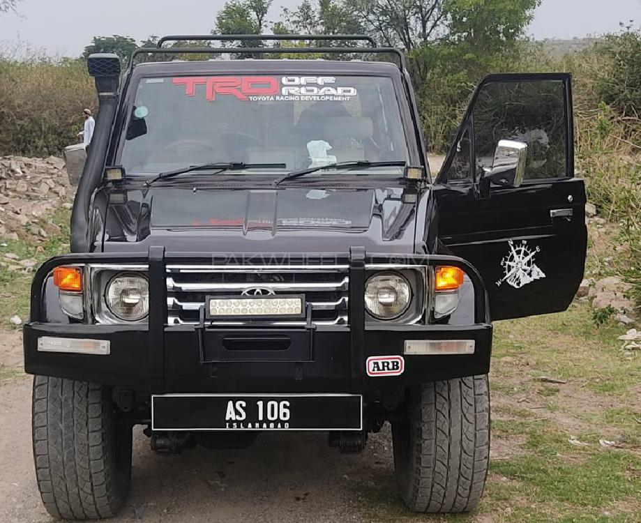 Toyota Land Cruiser 1990 for Sale in Islamabad Image-1