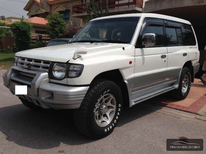 Mitsubishi Pajero 2001 for Sale in Islamabad Mitsubishi Pajero 2001 for Sale in Islamabad Image-2