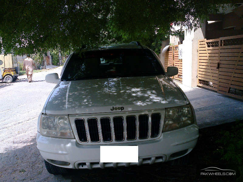 Jeep Cherokee 2004 for Sale in Lahore Image-1