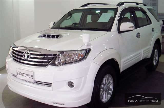 Toyota Fortuner 2014 for Sale in Karachi Image-1