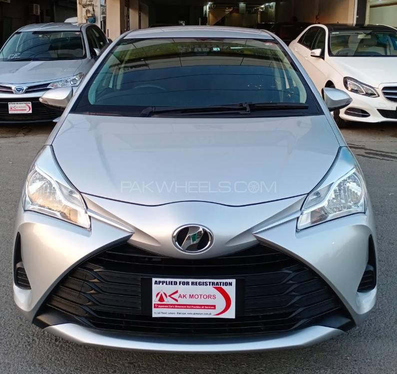 Toyota Vitz F 1.0 2018 Image-1