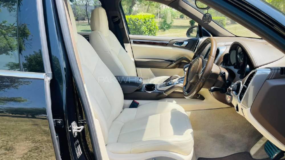 پورشے کائین 2013 for Sale in لاہور پورشے کائین 2013 for Sale in لاہور Image-13