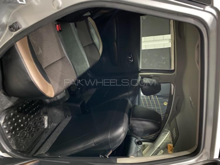 Nissan Note 2017 for Sale in Islamabad Nissan Note 2017 for Sale in Islamabad Image-8