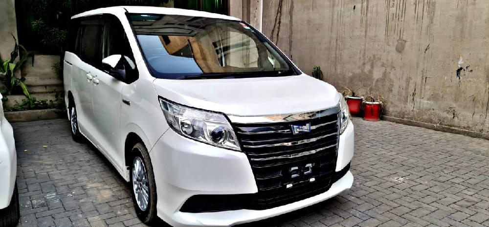 Toyota Noah 2015 for Sale in Gujranwala Image-1