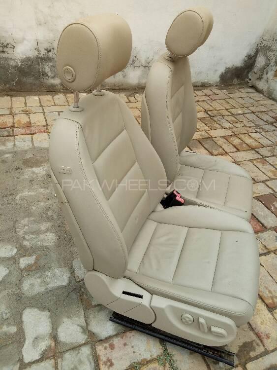Audi A8 L front pair's of seat's for sale Image-1