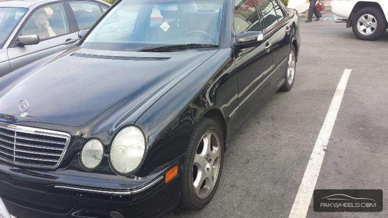 Mercedes Benz E Class 2000 for Sale in Islamabad Image-1