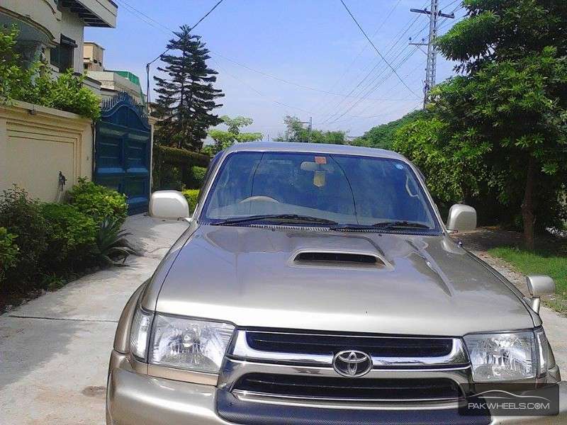 Toyota Surf 2001 for Sale in Islamabad Image-1