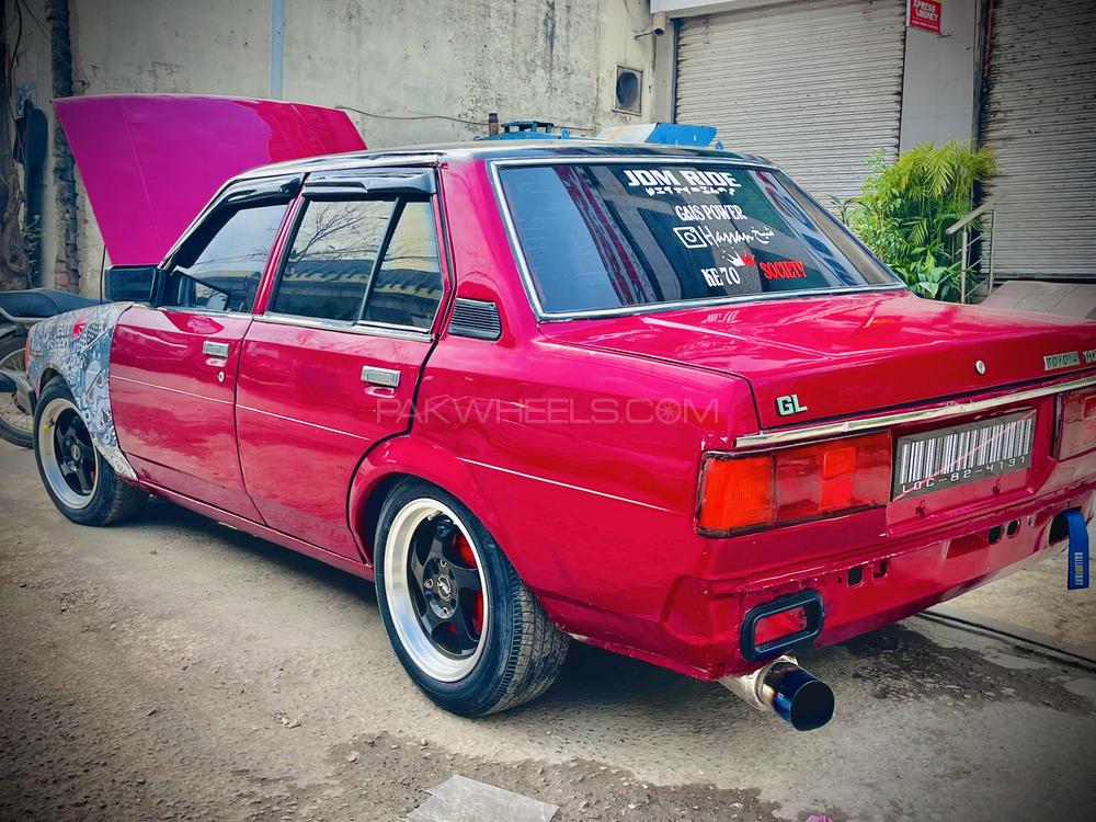 Toyota Corolla - 1982 ke70 Image-1