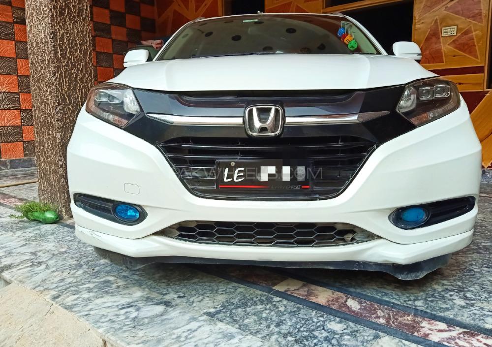 Honda Vezel 2015 for Sale in Swabi Image-1