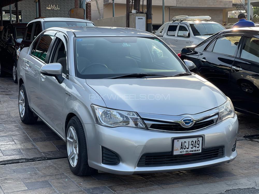 Toyota corolla axio 2015