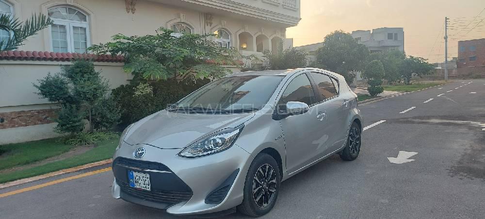 Toyota Aqua 2017 for Sale in Multan Image-1