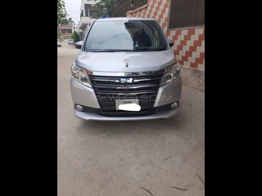 Toyota Noah 2020 for Sale in Gujranwala Toyota Noah 2020 for Sale in Gujranwala Image-3