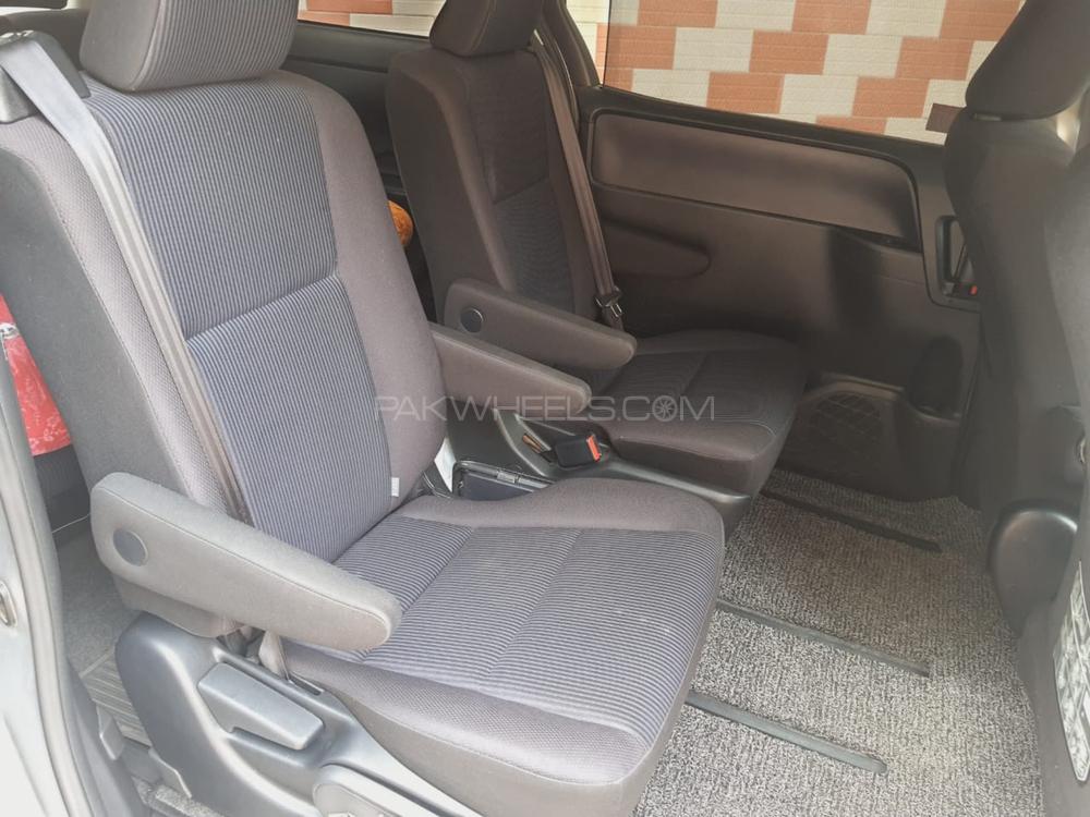 Toyota Noah 2020 for Sale in Gujranwala Toyota Noah 2020 for Sale in Gujranwala Image-9