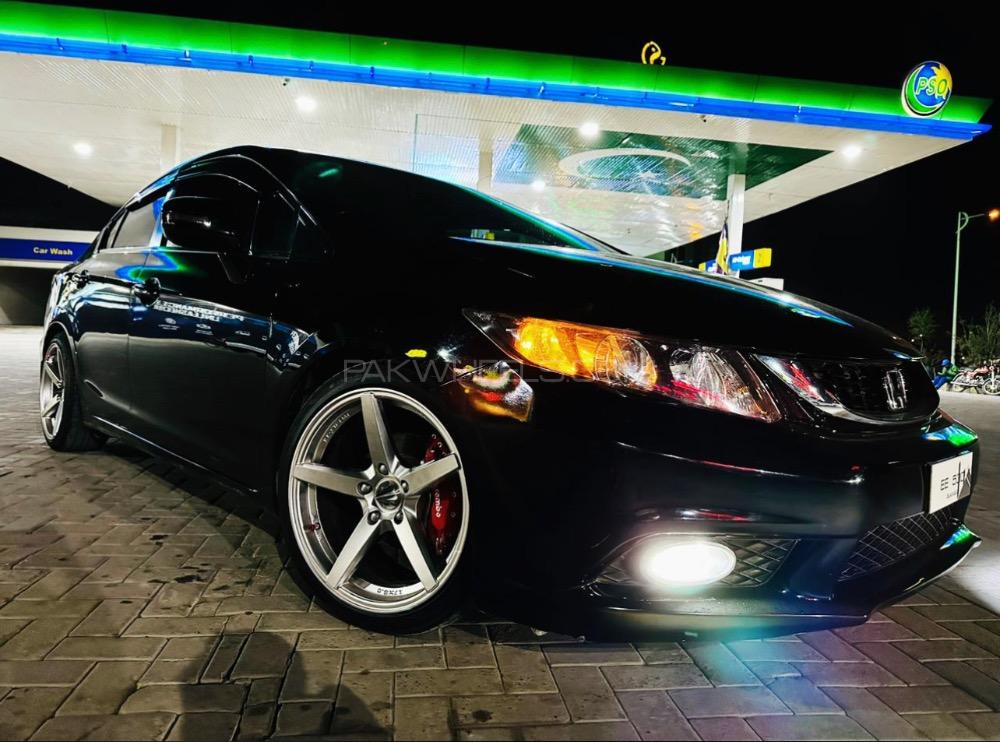 Honda Civic - 2016  Image-1