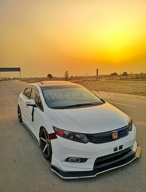 Honda Civic - 2013  Image-1