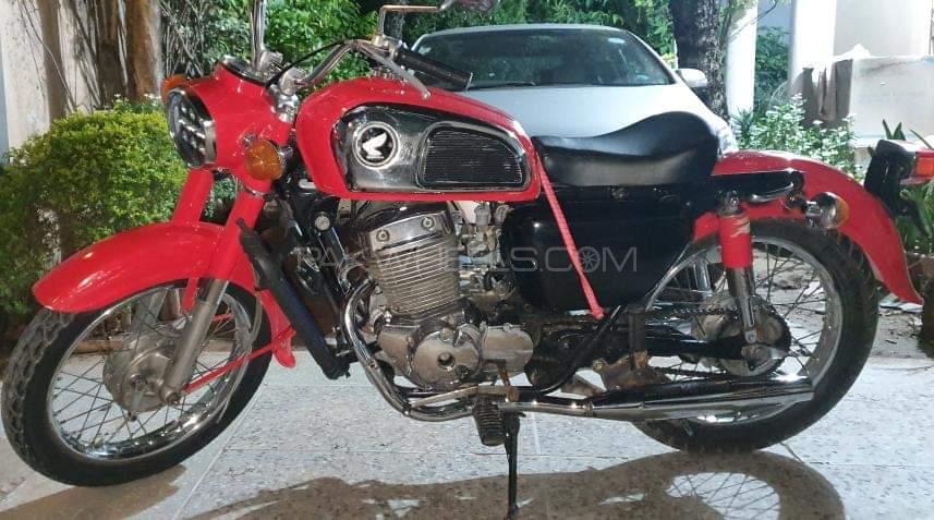 Honda CD 175 - 1974  Image-1